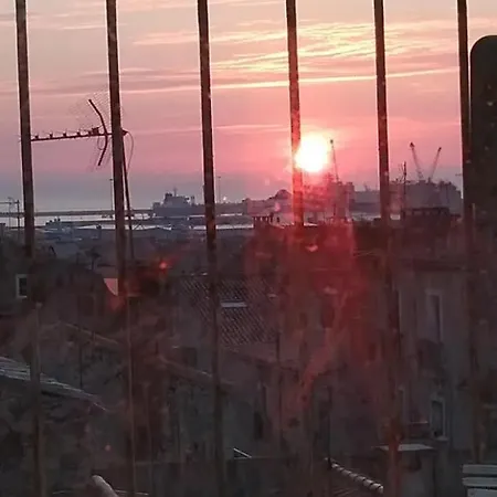 Terrasse De La Revolution * Sete