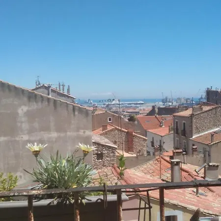 Apartment Terrasse De La Revolution *