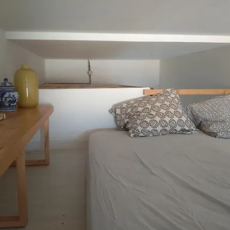 Terrasse De La Revolution