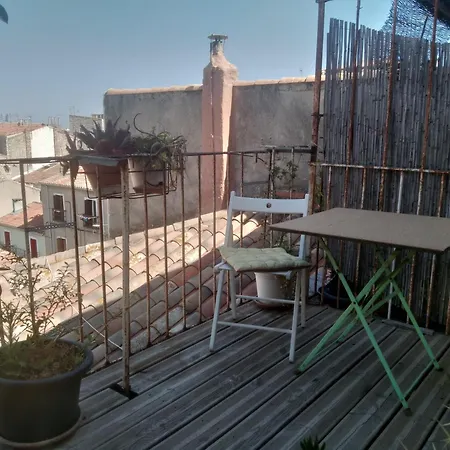 Terrasse De La Revolution